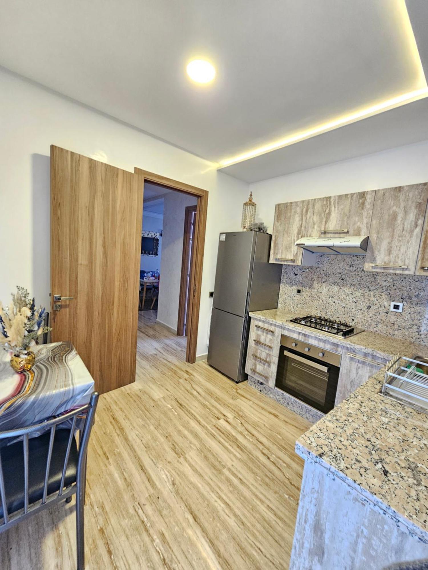 Mia Appartement N2 - Elegance, Confort Et Serenite Казабланка Екстериор снимка