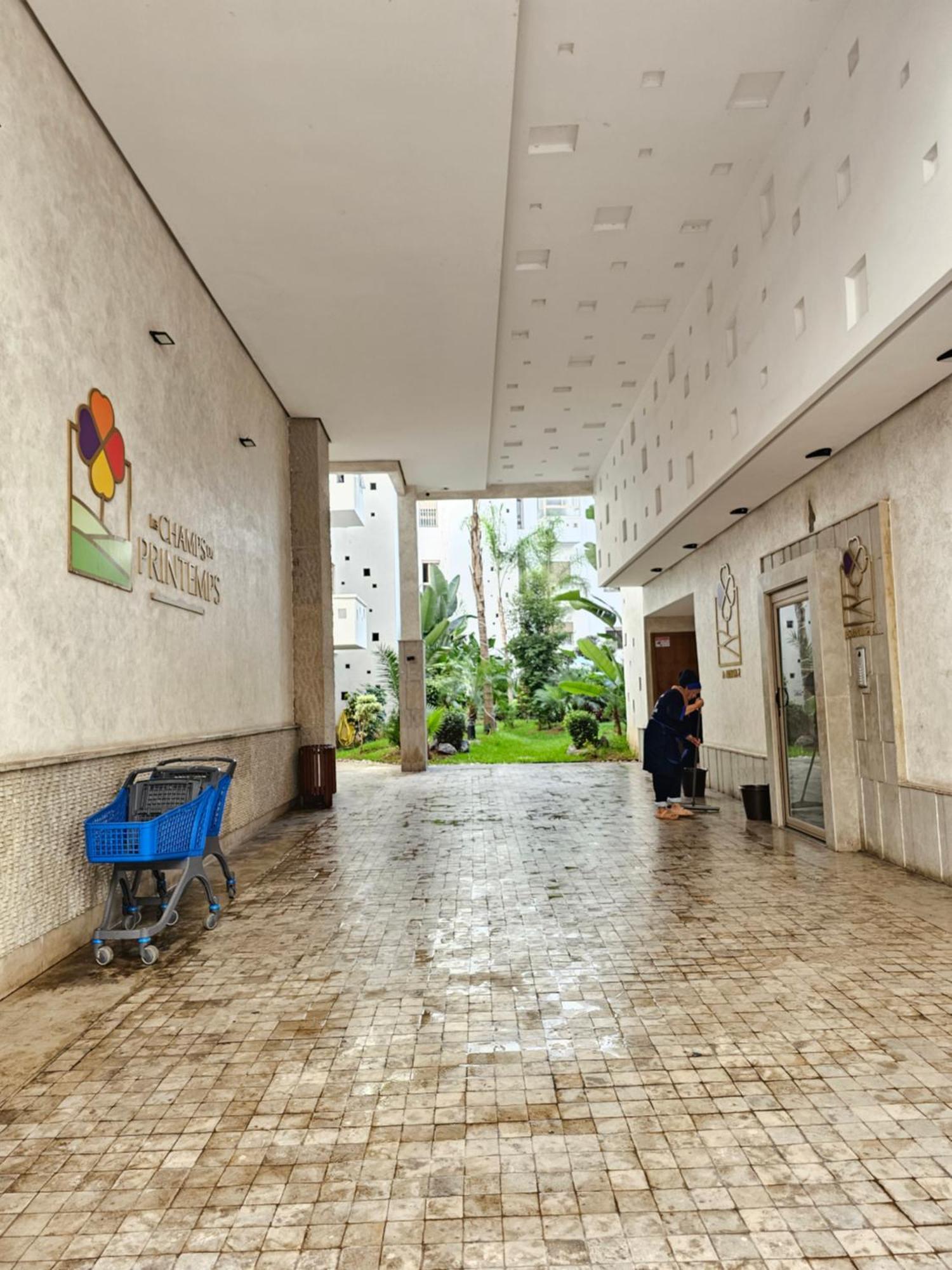 Mia Appartement N2 - Elegance, Confort Et Serenite Казабланка Екстериор снимка